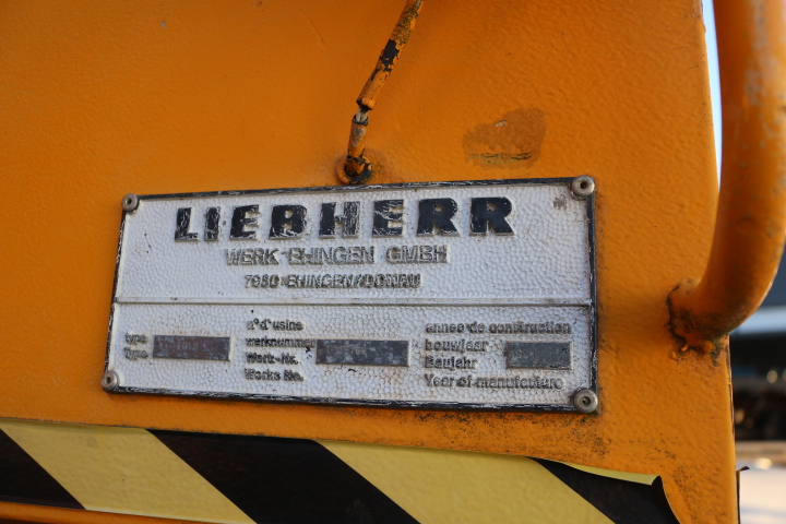 Liebherr LTM 1040